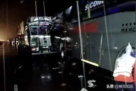 惊悚一幕：18名印度人睡梦中被飞驰卡车夺命图片