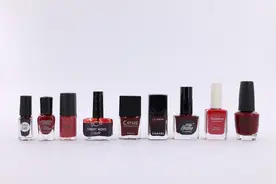 实测9款热门指甲油，还真能腐蚀泡沫板图片