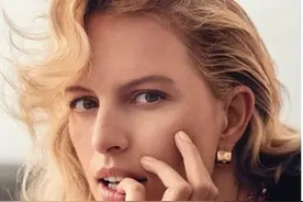 “KK来了”，好大的天使翅膀啊图片