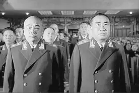为什么新中国成立六年后才授衔？第一套方案遭到苏联顾问反对，陈毅成了元帅的特例图片