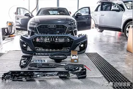 奥迪A4改装碳纤维内饰+副驾驶液晶+氛围灯+RS4前包围图片