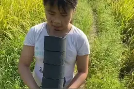 为了给相依为命的奶奶买药，10岁小姑娘，卖掉了自己的头发图片