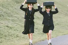 JK制服文化是怎样走偏的？好好的格子裙，怎么就JK了？图片