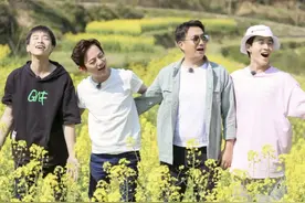 《向往4》黄磊做“炸酱面”，镜头拉近一看，网友：这谁吃得下？图片