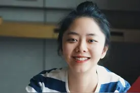 谭松韵IU都是塌鼻子，为什么不做隆鼻也好看？图片