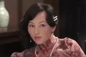 《铁梨花》四奶奶秋香——做下的错事，始终都是要还的图片