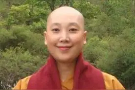 55岁的李娜：从“歌坛天后”到“削发为尼”，她经历了啥？图片