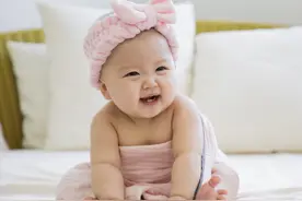 春天如何给宝宝洗澡？送你一份攻略，7个技巧让娃洗得舒服少生病图片