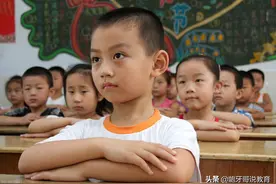 小学一年级考90分属于什么水平，家长的焦虑，老师的回答很到位图片