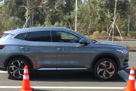 比亚迪最新技术它都有，结果测试是这样？宋PLUS的优劣是？图片