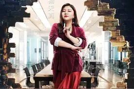 女强人莫向晚，女团人设杨天真，经纪人时髦起来都没艺人什么事了图片