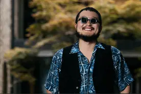 专访丨西北民谣音乐人张尕怂：和土地有关系的人唱歌，就是要骚情图片