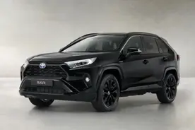 2021款丰田荣放现身！油耗2.6L，新增配色，配置升级图片