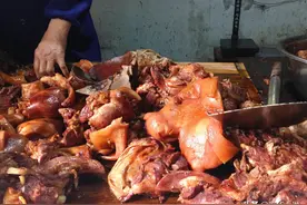 河南小镇上开了37年的卤肉店，猪头肉25一斤，不能挑老板给啥买啥图片