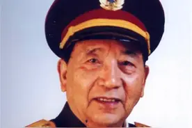 秦天中将：武警部队副司令，父亲开国中将秦基伟，哥哥中将秦卫江图片