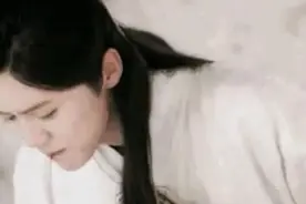 男星吐血演技大赏：罗云熙像吐痰，张彬彬漫天洒血，胡歌很真实图片