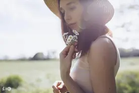 小说：小丫头热情祝福机长一路顺风，被他的青梅说，他竟帮她说话图片