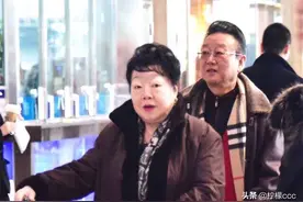 蒋大为妻子发飙怒怼记者，回应我不怕，讽刺记者不务正业图片