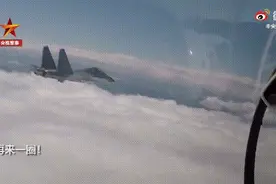 代入感太强！第一视角带你感受兵哥哥的“炫酷”日常图片