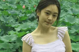 “央视名嘴”撒贝宁的三个女人：一个校花，一个影后，一个外国人图片