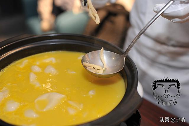 鱼翅花胶鸡汤什么功效 2026年鱼翅花胶鸡汤的功效 鱼翅花胶鸡汤什么功效 2026年鱼翅花胶鸡汤的功效