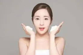 用对维A酸的人，看起来比同龄人年轻10岁图片