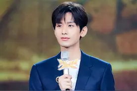 富婆粉丝帮偶像介绍资源？成毅代言来源遭质疑，知情人曝很正常图片