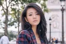 没想过当演员，逛街途中却被星探意外“发掘”踏入娱乐圈的明星图片