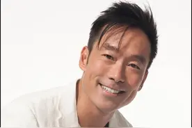 《古惑仔》又一配角近况曝光，55岁浩南大佬味足，肌肉不输当年图片