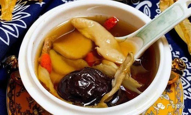 鸡煲花胶汤做法大全 2026年鸡煲花胶汤做法大全视频