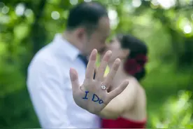 夫妻相处，叫“老公”已经过时，现在这三种叫法更流行图片