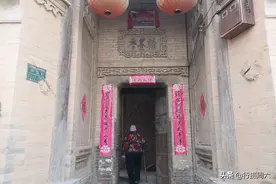 山西农村发现老宅“铁罩院”，砖雕照壁精美绝伦，30万不卖图片