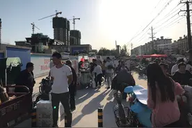 邢台：潮汐马路市场解决拥堵更亲民图片