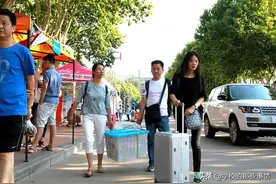 供一个民办本科生读完大学四年，究竟要花多少钱？确实有点多图片