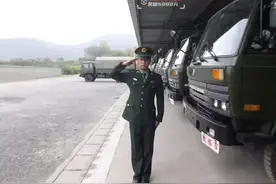 退役军人凌晨3点高桥纵身一跃，女友流泪支持：他是我的盖世英雄图片