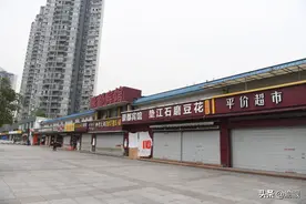 重庆北站南广场已封闭改造9个月，周边酒店生意冷清、商铺关门图片