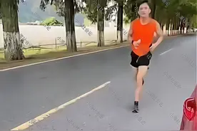 浙江：男子吵架不敌老婆，找丈母娘告状，最终女子被罚跑回家图片