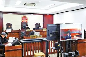 假冒警察操控未成年人盗窃，重判图片