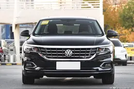 大众帕萨特330TSI精英版，网友：面对现款迈腾，底气是不是更足了图片