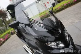 这可不是老头乐！意大利AD3倒三轮，带棚防雨，售价近7万元图片