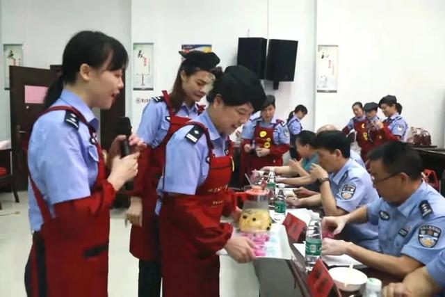 黑米烩花胶 2026年黑米花胶的做法大全