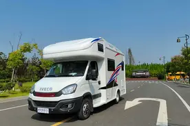 雅致、舒适、特别、超大空间 容纳6人丨雅舒特两款C型房车详解图片