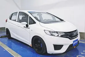 买车4年投入20万改装，安徽车友圆梦红头GK5图片