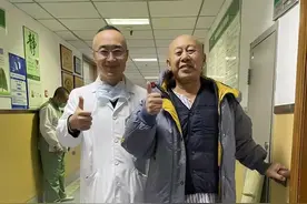 ​辽宁省肿瘤医院胸外科一病区成功自主完成首例自体肺移植手术图片