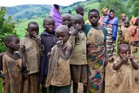 非洲小人族：8岁结婚生子，把捕获大象当成人礼，如今却濒临灭绝图片