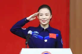 当航天员有多少工资？美国117万，俄国90万，中国年薪不到20万？图片