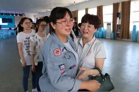 都说高考家长应该陪考，其实有时候弊大于利，两类家长最好别去图片