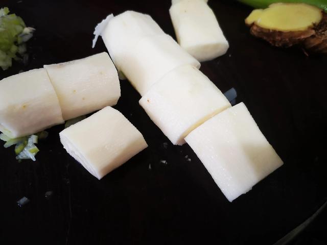 花胶海参炖鸡脚 2026年花胶海参煲鸡脚