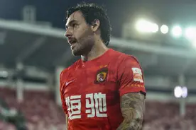 高拉特：原本期盼代表国足踢世界杯，有机会希望回到中国效力图片