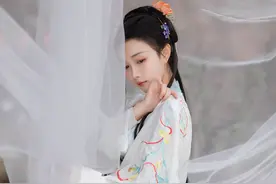 我爱你，安安静静对待你；我爱你，轰轰烈烈在心里图片